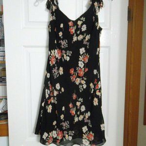 Evan Picone Women's Black Dress with Flowers Size10 Petite